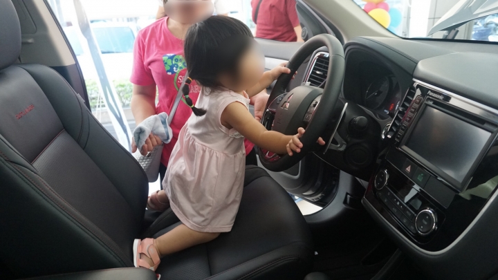 賞車New Outlander