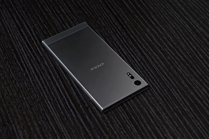 精煉鉑爵銀_SONY XZ