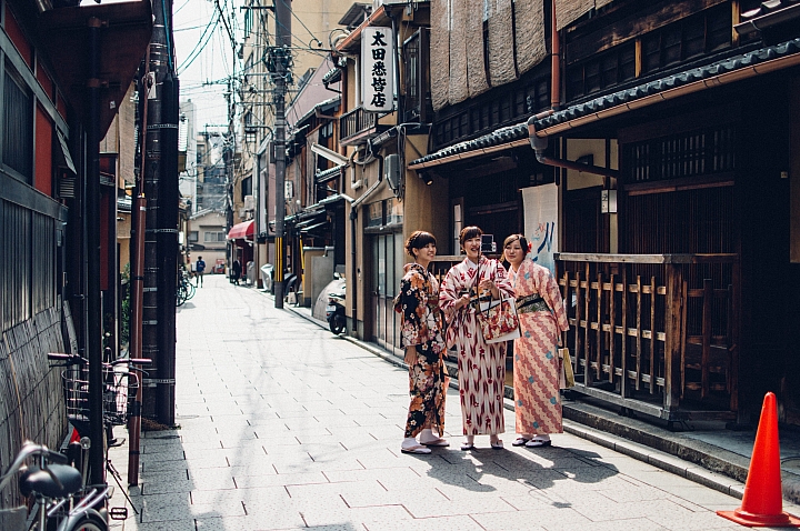 夢中的都市 - 大阪 (Nikon D3200 + Ricoh GR + Lightroom)