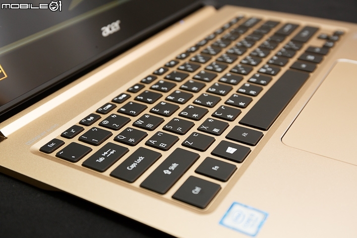 Acer Swift 7 約莫 1cm 的極致輕薄