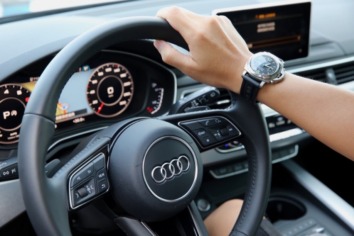 沙灘、衝浪、B9 A4 Avant開箱文