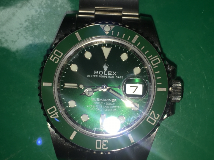 ROLEX 標誌歪歪的品質變差?還是正常公差?