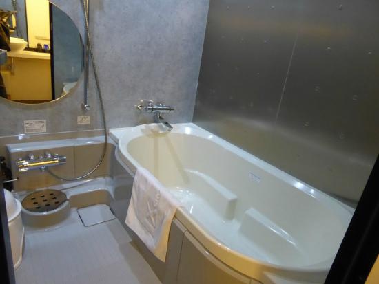 日本親子遊【一歲半小孩兒的京都大阪還願之旅】 PART 1 行前準備篇-行李準備、接機送機、飯店選擇、購票交通