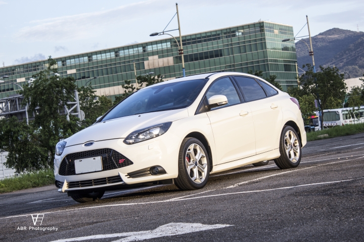 如果Focus ST有sedan車型 改裝分享