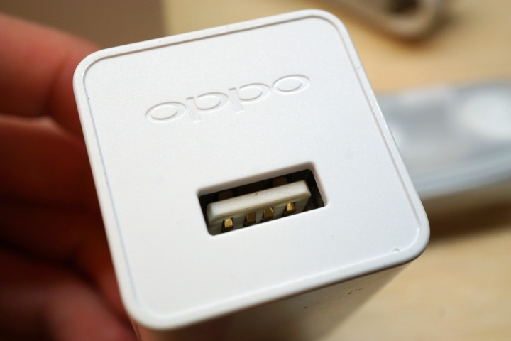 平價高水準 - OPPO A39 開箱&相機 & 美肌實測對決