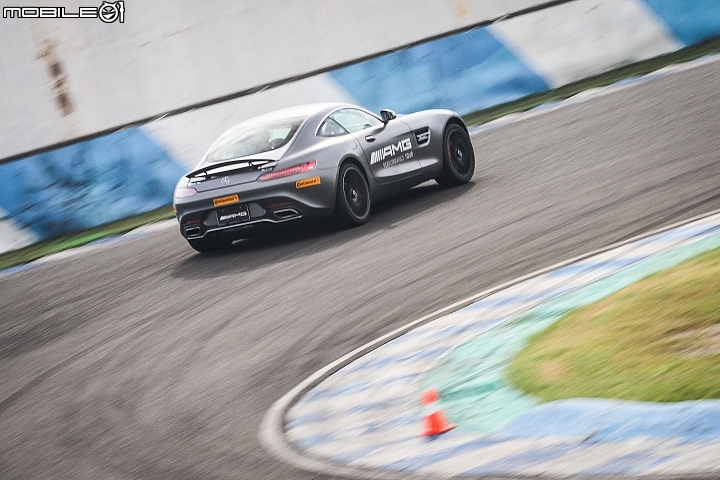 強悍新成員到來!Mercedes-AMG E43 4MATIC發表暨大鵬灣賽道AMG Performance Tour性能駕馭之旅體驗