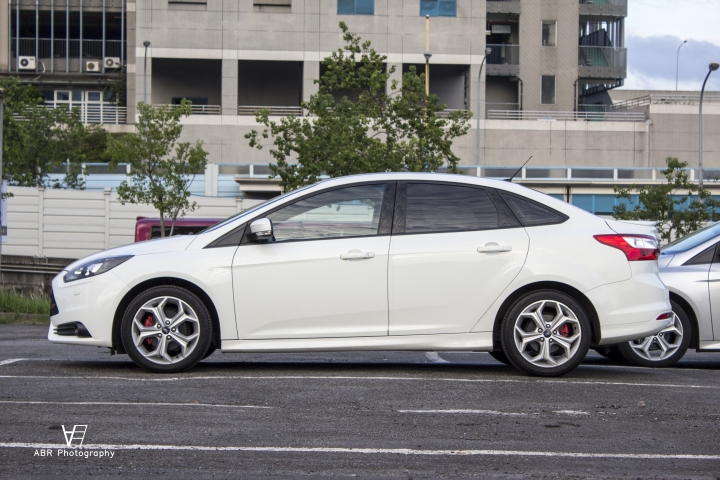 如果Focus ST有sedan車型 改裝分享