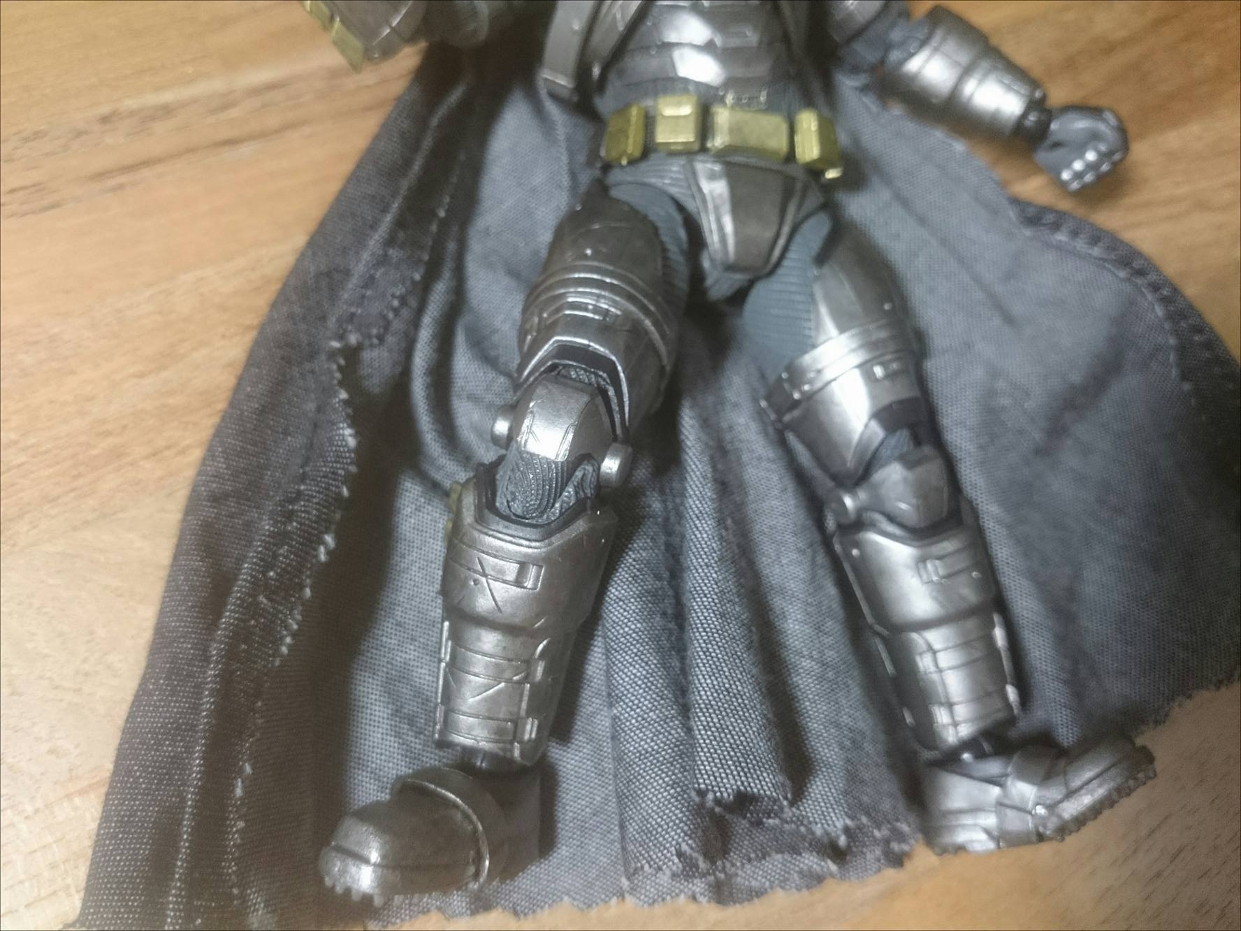 (簡單開箱) 日版 MAFEX 蝙蝠俠裝甲版 No.023 不專業分享