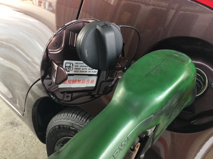 (599)2016/12/13更新 繽紛色彩 Swift 2 Tone特仕版 棕白簡單開箱