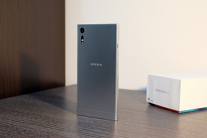 精煉鉑爵銀_SONY XZ
