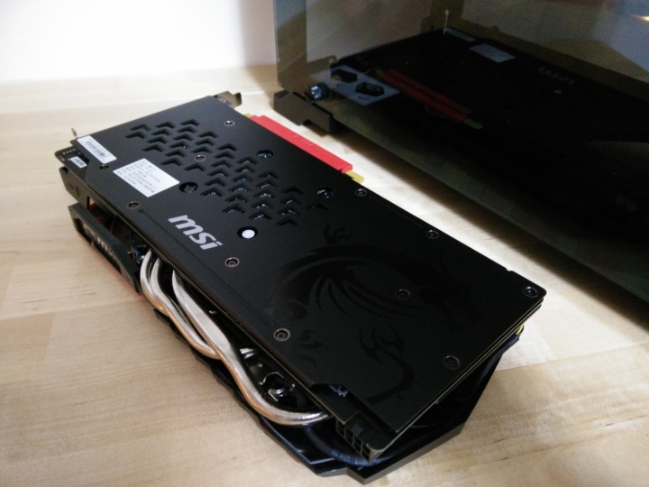 【自組】I7-6700+RX 480 8G+INWIN 805+BF1遊玩測試