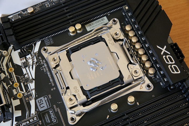 換換病發作,ASRock X99 Taichi + Intel Core i7-5930K