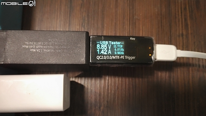 手邊兩充電器&八線材簡易測試