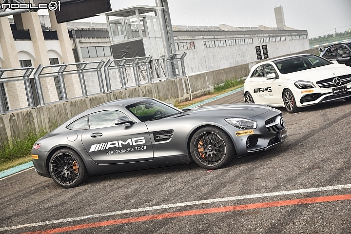 強悍新成員到來!Mercedes-AMG E43 4MATIC發表暨大鵬灣賽道AMG Performance Tour性能駕馭之旅體驗