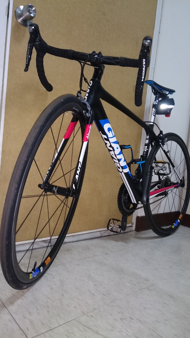 TCR Advanced Pro Team(2017)忍痛開箱(無法忍受坐墊,迫切急需推薦)