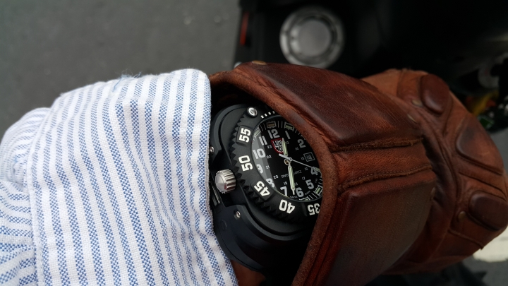 SureFire 2211 Luminox WristLight 手錶燈開箱