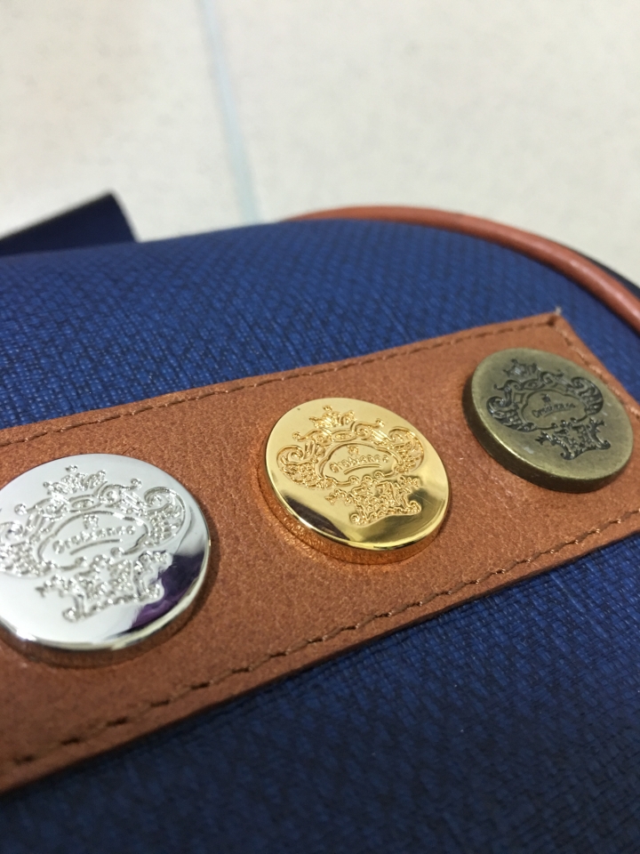 開箱:Orobianco單肩包 (圖多)(男)耐用又不撞包很推薦