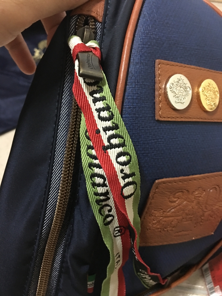 開箱:Orobianco單肩包 (圖多)(男)耐用又不撞包很推薦