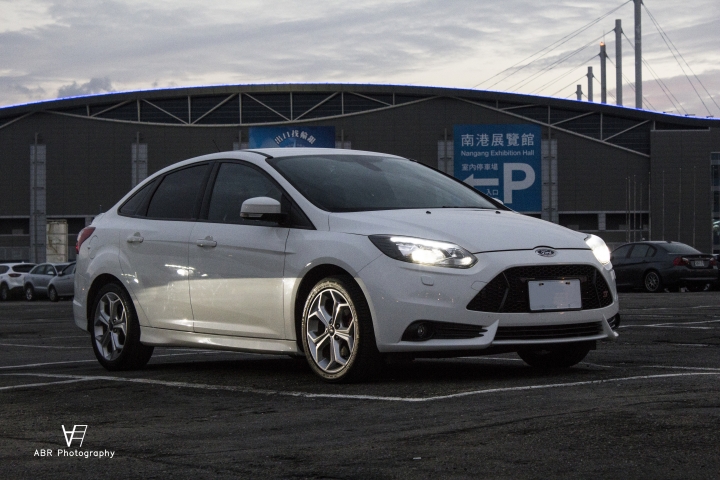 如果Focus ST有sedan車型 改裝分享