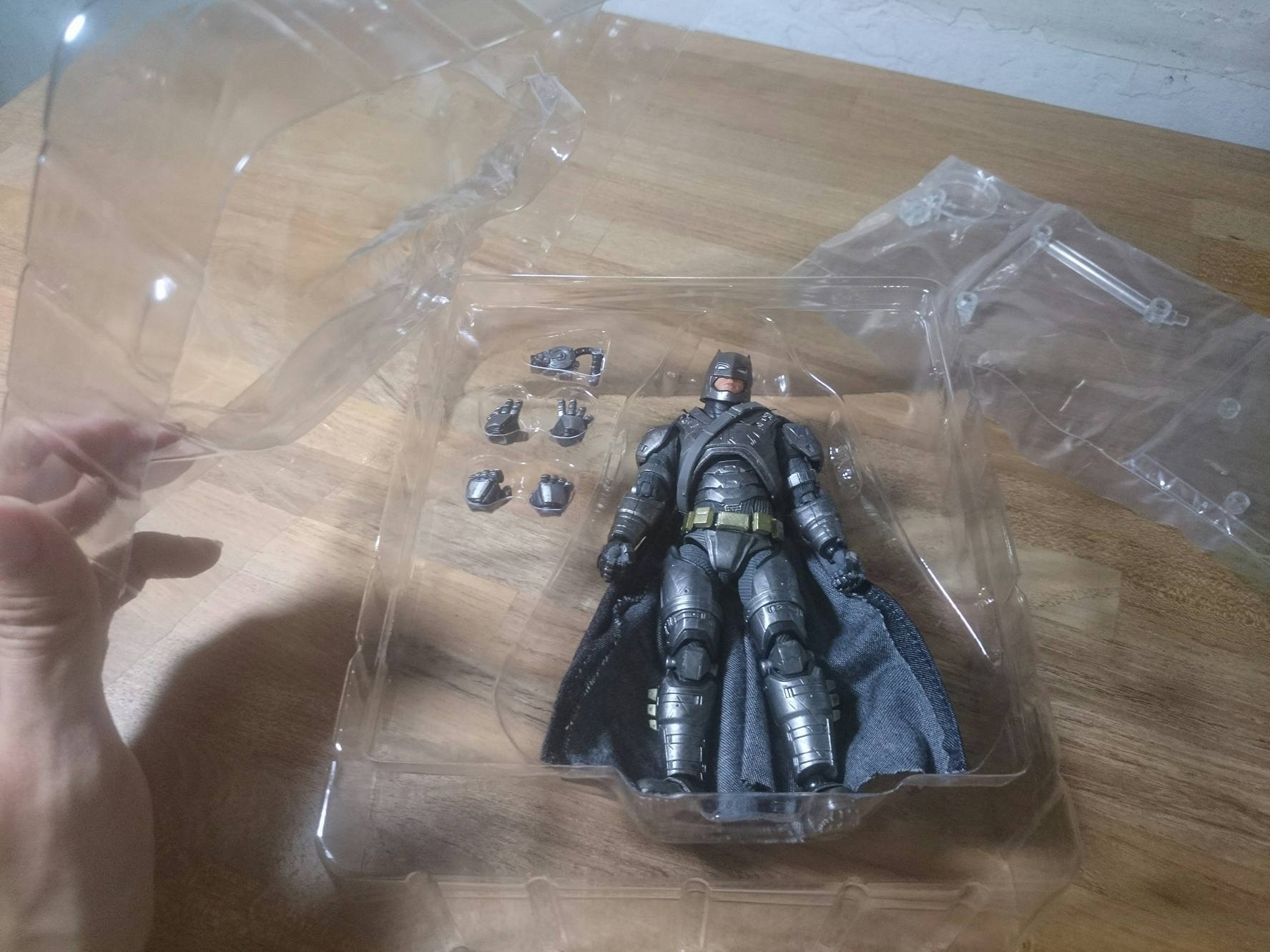 (簡單開箱) 日版 MAFEX 蝙蝠俠裝甲版 No.023 不專業分享