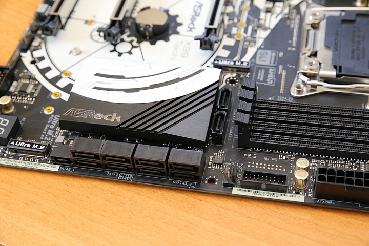 換換病發作,ASRock X99 Taichi + Intel Core i7-5930K