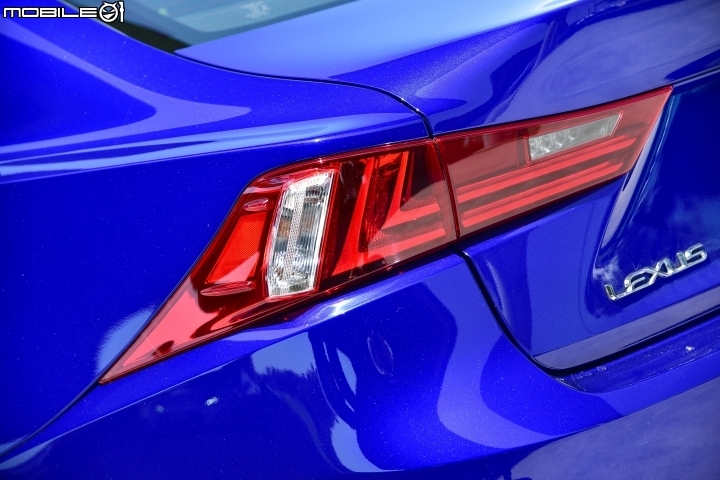 細部有感進化 Lexus 2017年式小改款IS200t F Sport Navi試駕報導