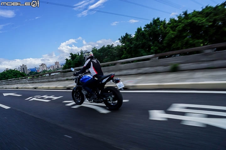 回歸騎車輕鬆樂趣 2016 SUZUKI SV650 ABS