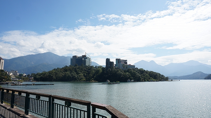 秋高氣爽,浸浴暖湯,人生第一個百岳。