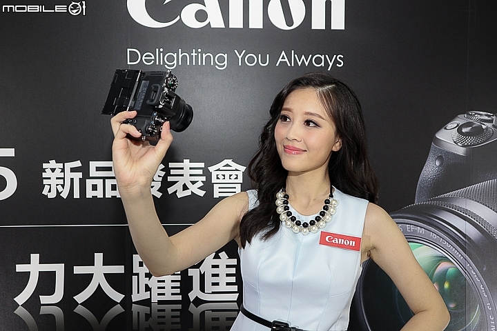 【採訪】Canon EOS M5 搭載DAF技術對焦超犀利,連拍每秒9張支援下翻自拍!