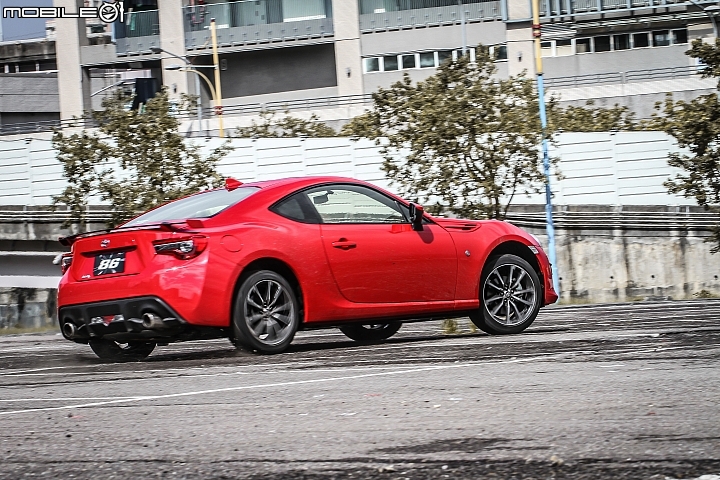 延續傳奇 Toyota 86 精進成熟好駕馭