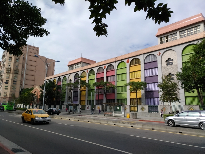 裸背新時尚ZenFone 3 Deluxe 5.5吋 ZS550KL冰河銀小開箱