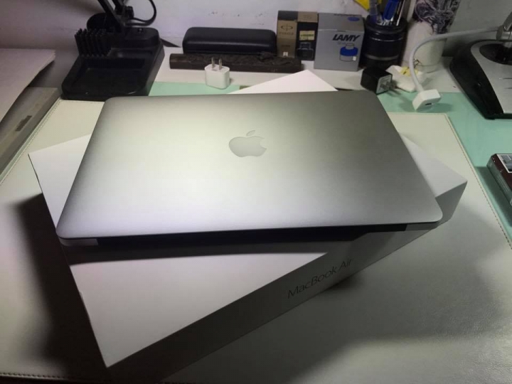 2016 MacBook Air 小遲到開箱...