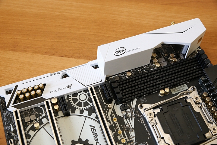 換換病發作,ASRock X99 Taichi + Intel Core i7-5930K