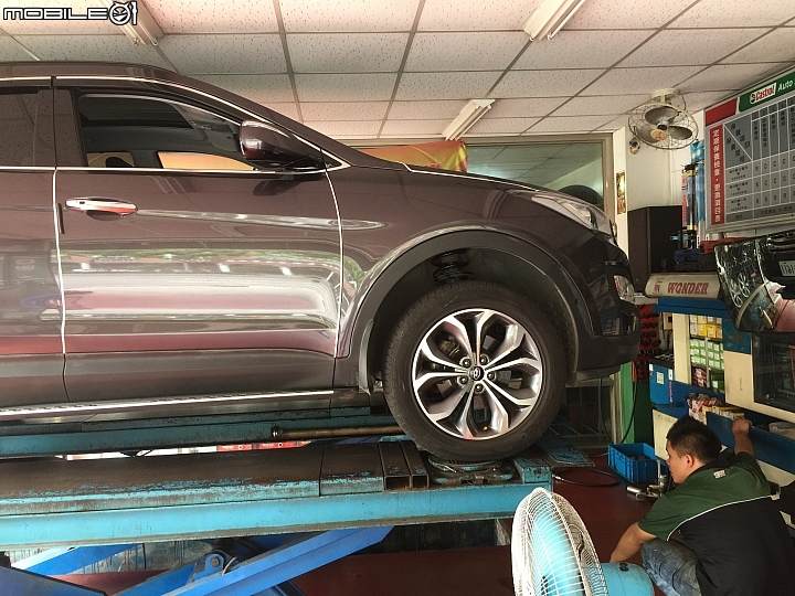 好久沒發文......來發篇(增高車身底盤)的文章!
