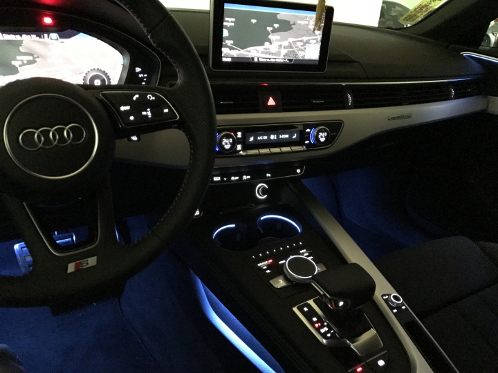 Audi A4 AVANT 45TFSI Quattro 新手開箱