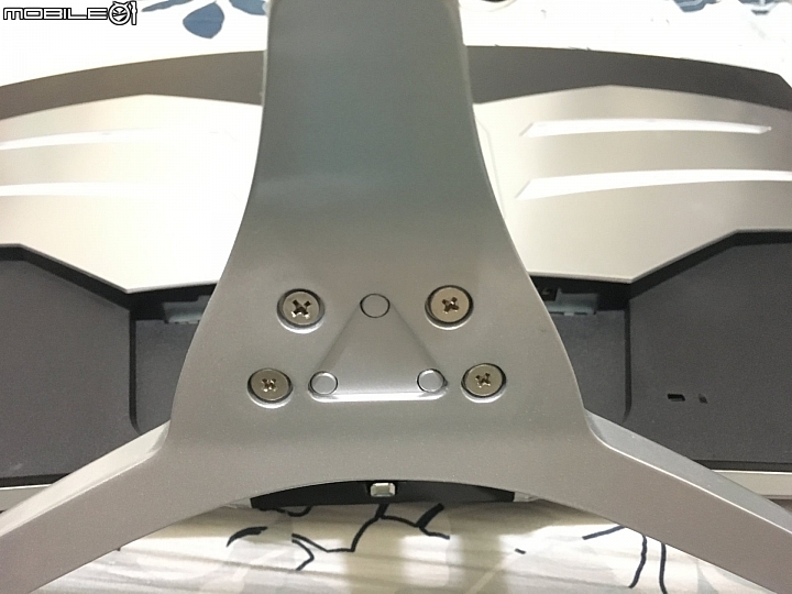 AOC AG322FCX 32吋曲面電競螢幕,用過144Hz就回不去了
