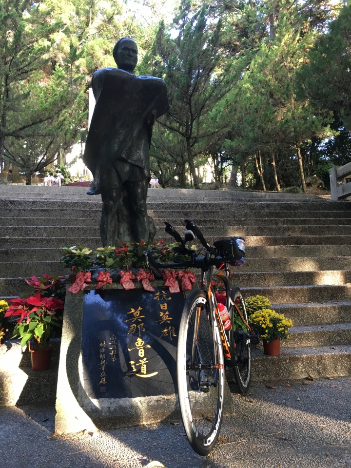 武嶺全餐?三鐵弱咖上武嶺(圖多慎入)