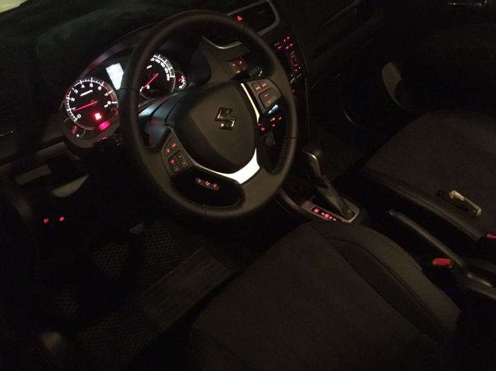 (599)2016/12/13更新 繽紛色彩 Swift 2 Tone特仕版 棕白簡單開箱