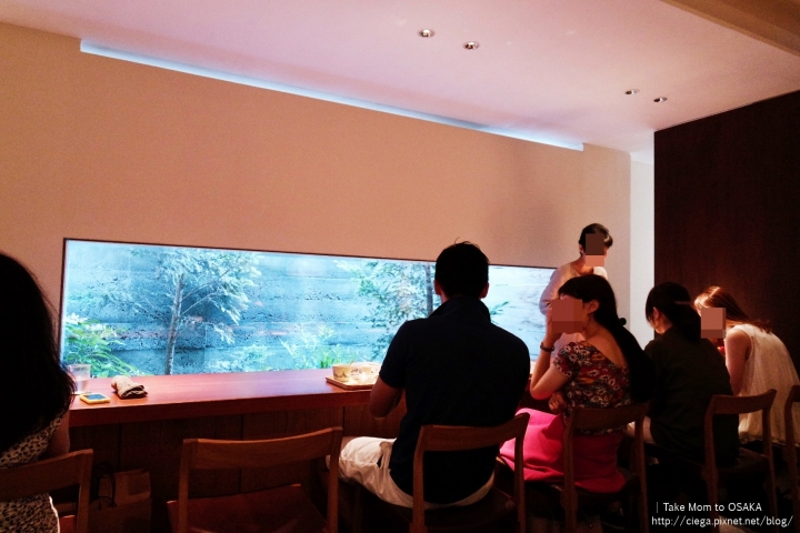 京都日式甜點│ゼンカフェZEN CAFE【拖著媽媽去關西】│鍵善良房新極簡概念店,老鋪的招牌新甜點「葛切」超級推薦│tabelog分數頗高,日本人午茶的私密咖啡館