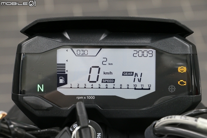 輕巧樂趣不受限 2016 BMW Motorrad G 310 R 正式抵台