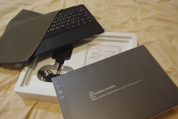 第一台2in1平板 Lenovo Miix 510開箱~
