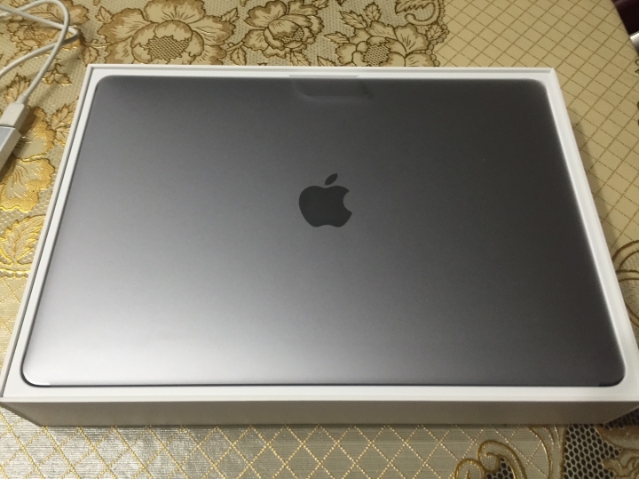 🎁2016👻 Macbook Pro 「Touch Bar版」開開開箱!!
