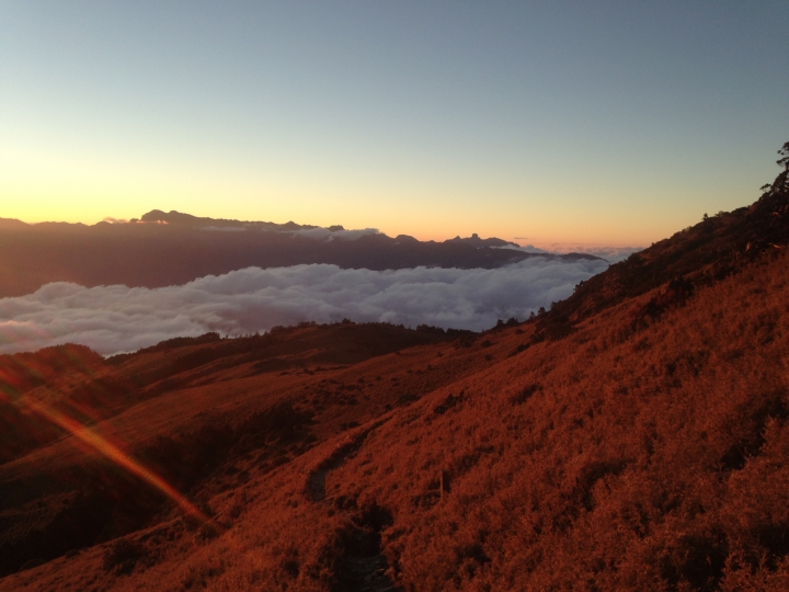 神奇賤包--準重裝南湖大山雙日行