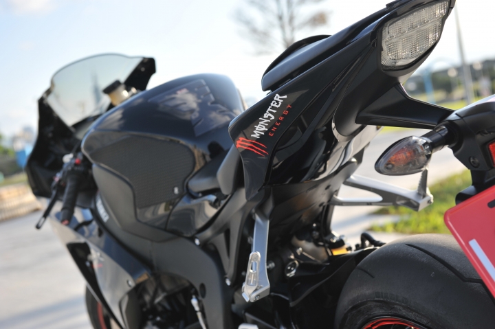 2016 HONDA CBR1000RR 簡易開箱(圖片分享)