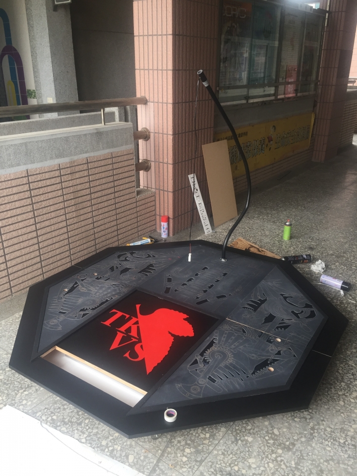 大男孩的夢!等身大初號機紙模