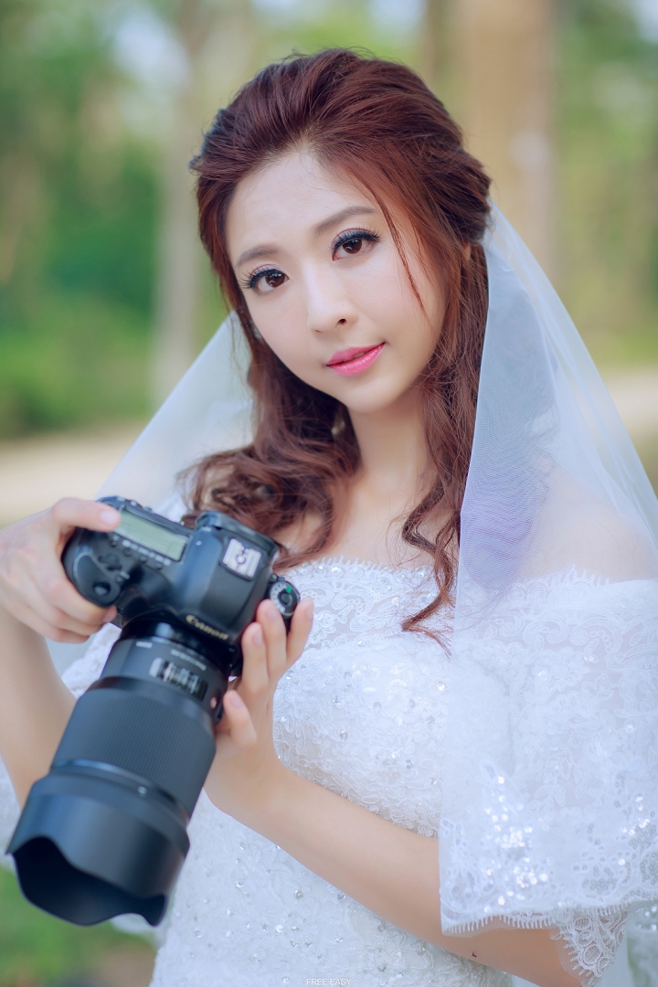 Sigma 85mm F1.4 DG HSM Art 超誇張的大眼睛