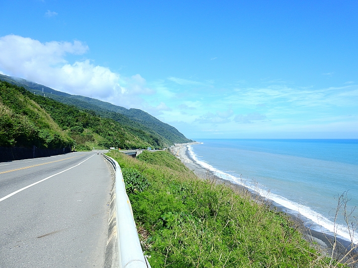 台9線430.5K,彩泉海景民宿歡迎大家來看海!