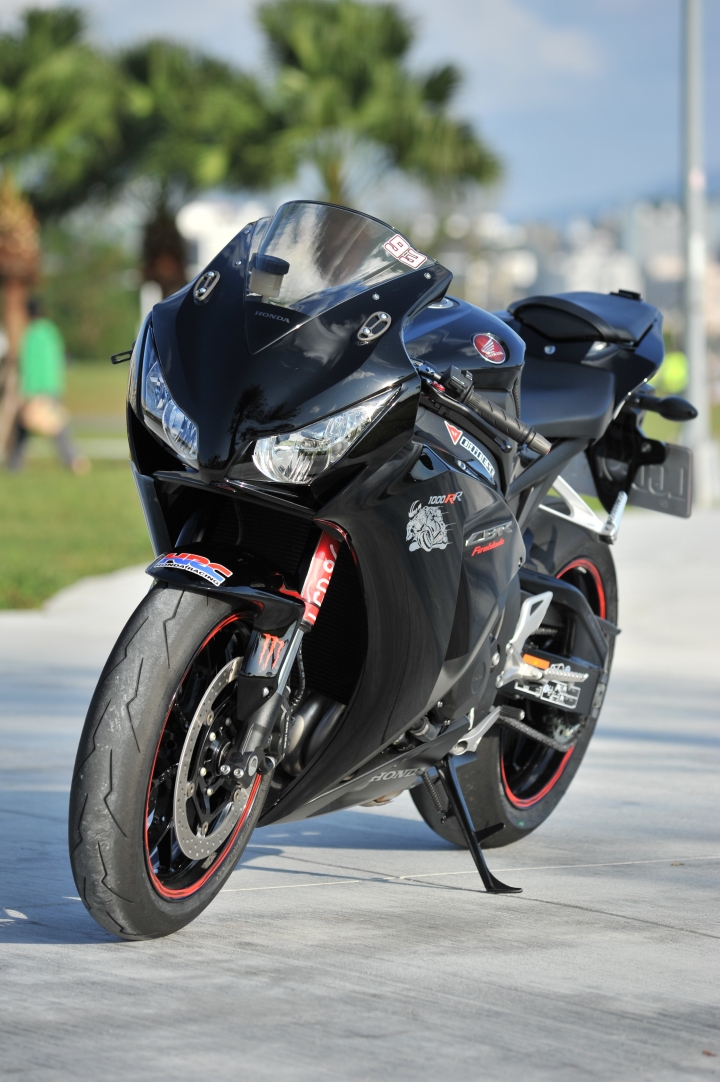 2016 HONDA CBR1000RR 簡易開箱(圖片分享)