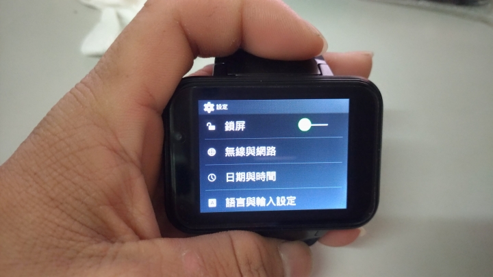 DM98 手機手錶 (獨立Android 4.4.3作業系統)