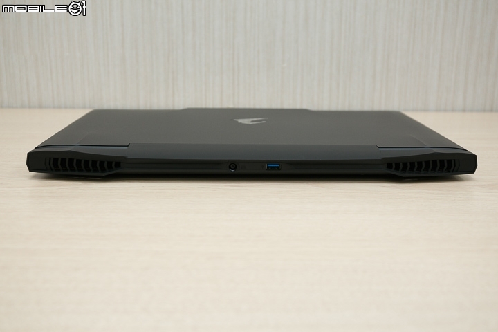 AORUS X7 v6 力與薄型的體現